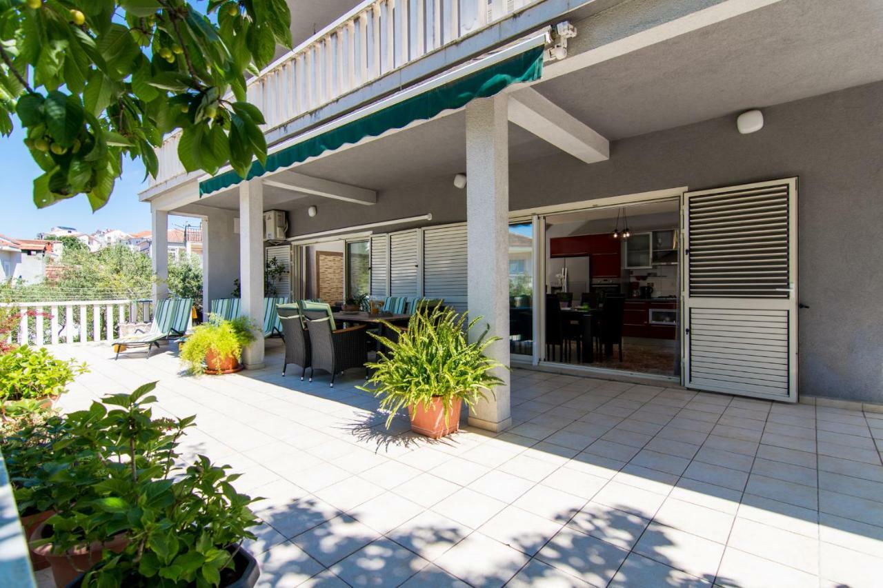 Flora Apartment Trogir Exterior photo
