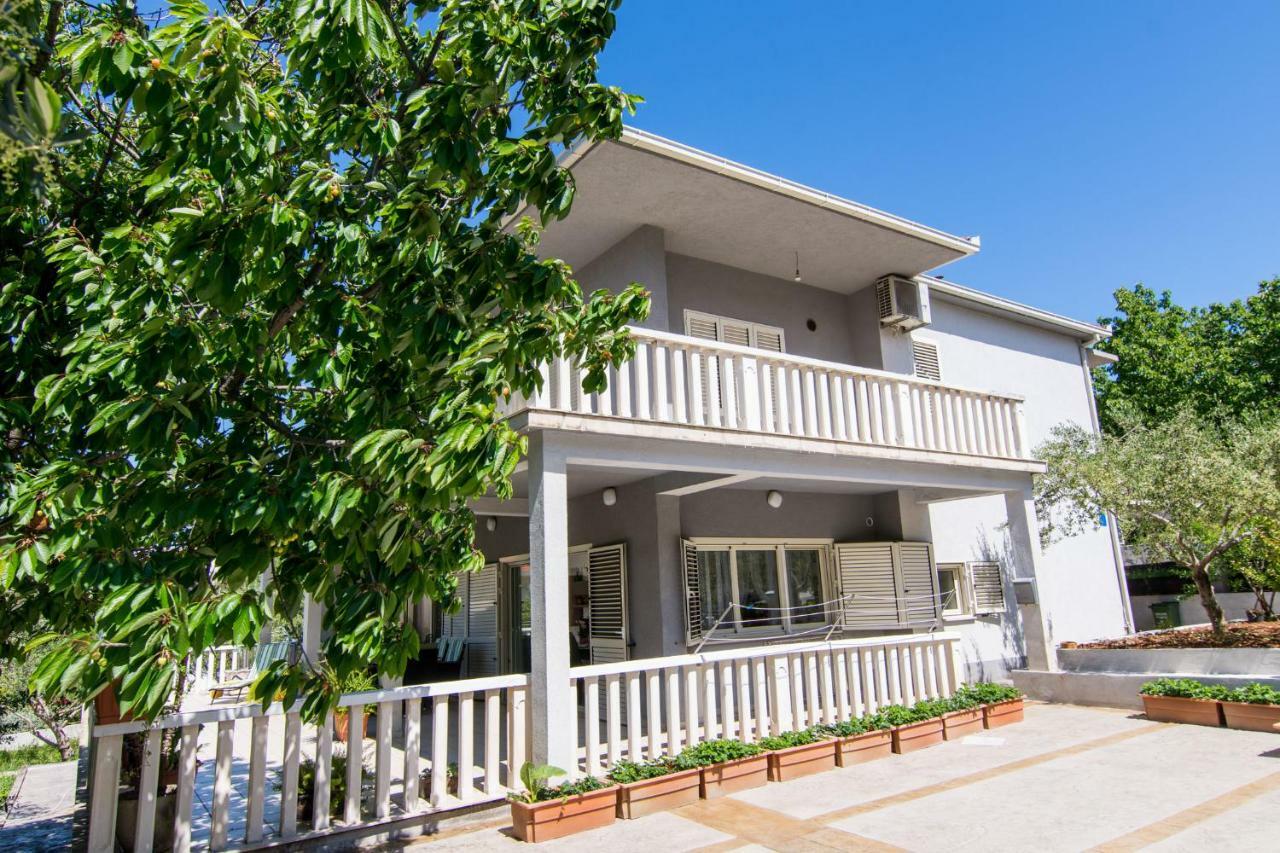 Flora Apartment Trogir Exterior photo