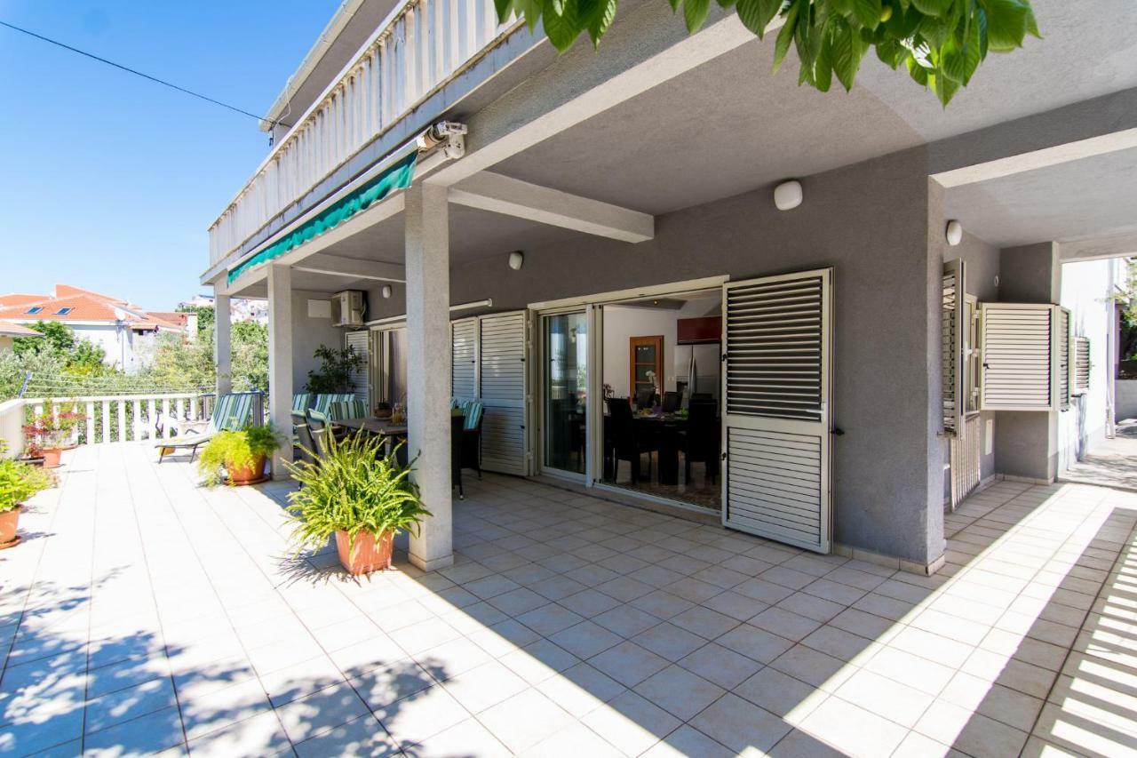 Flora Apartment Trogir Exterior photo